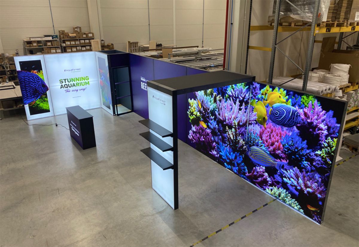 Expo stánok s mediálnym hubom
